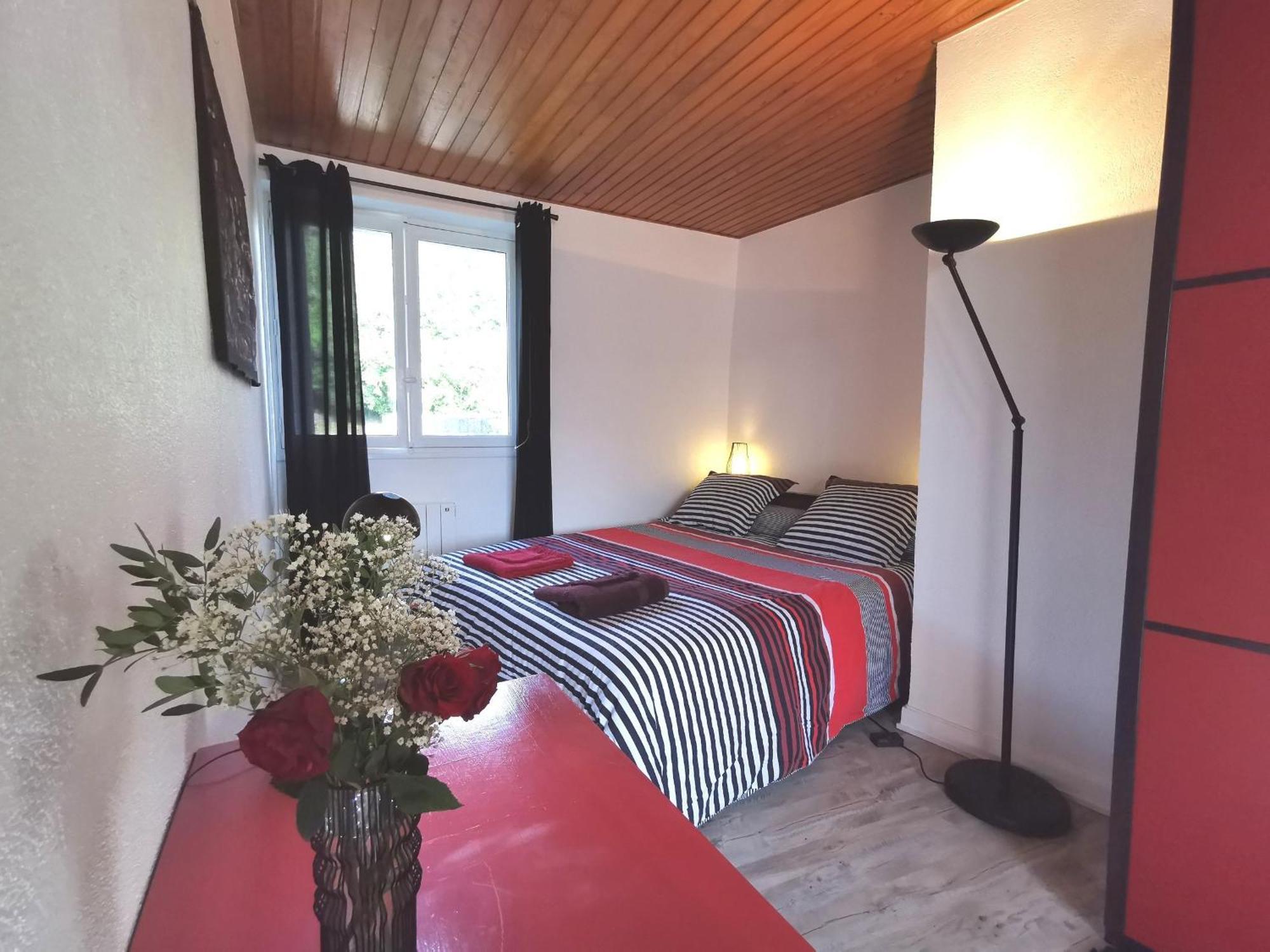 Gîte Saint-Vidal, 4 pièces, 6 personnes - FR-1-582-308 Esterno foto